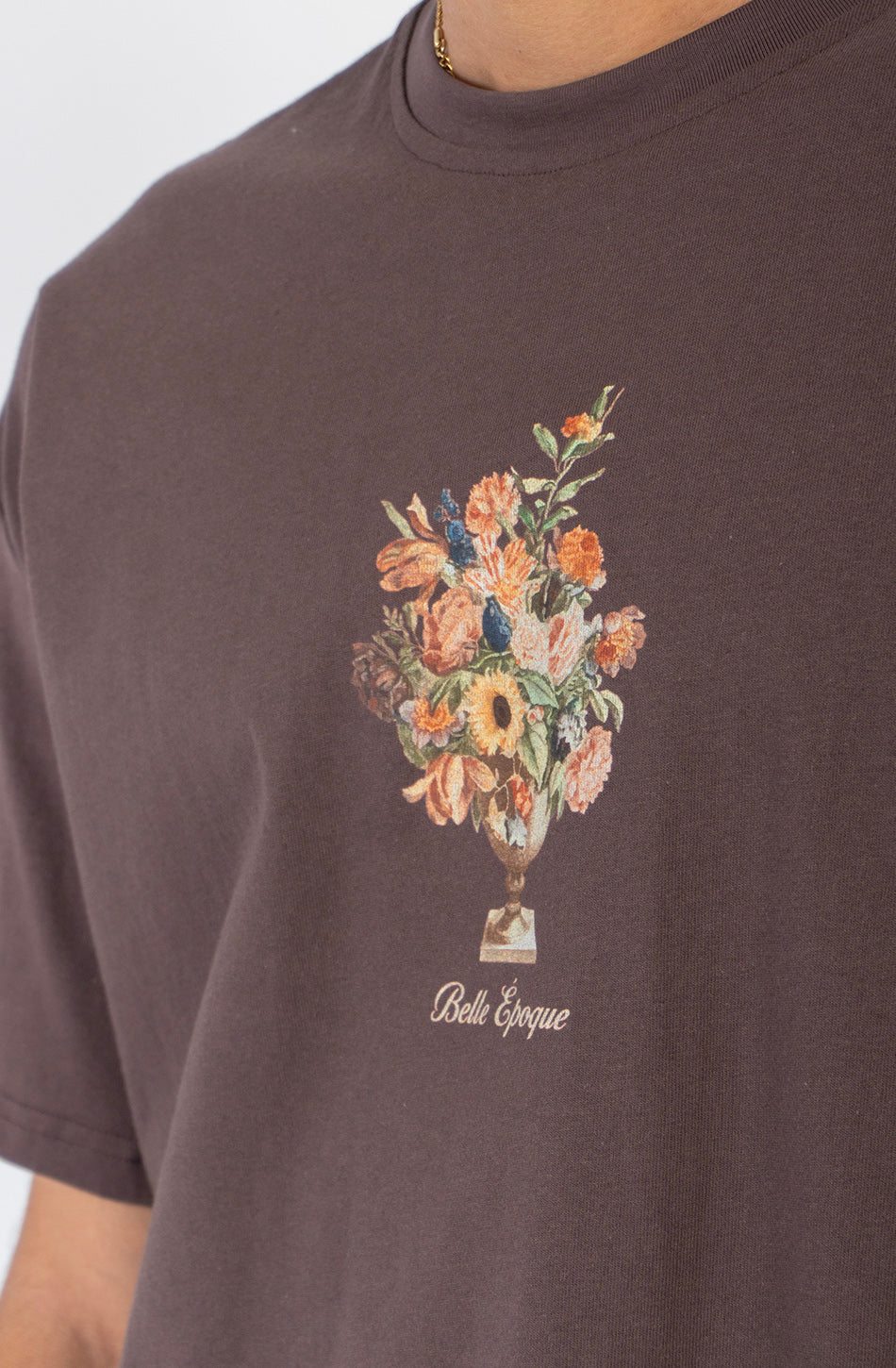 Camiseta Cropped Bouquet Organic Cotton Brown unisex con diseño floral Kaotiko BCN