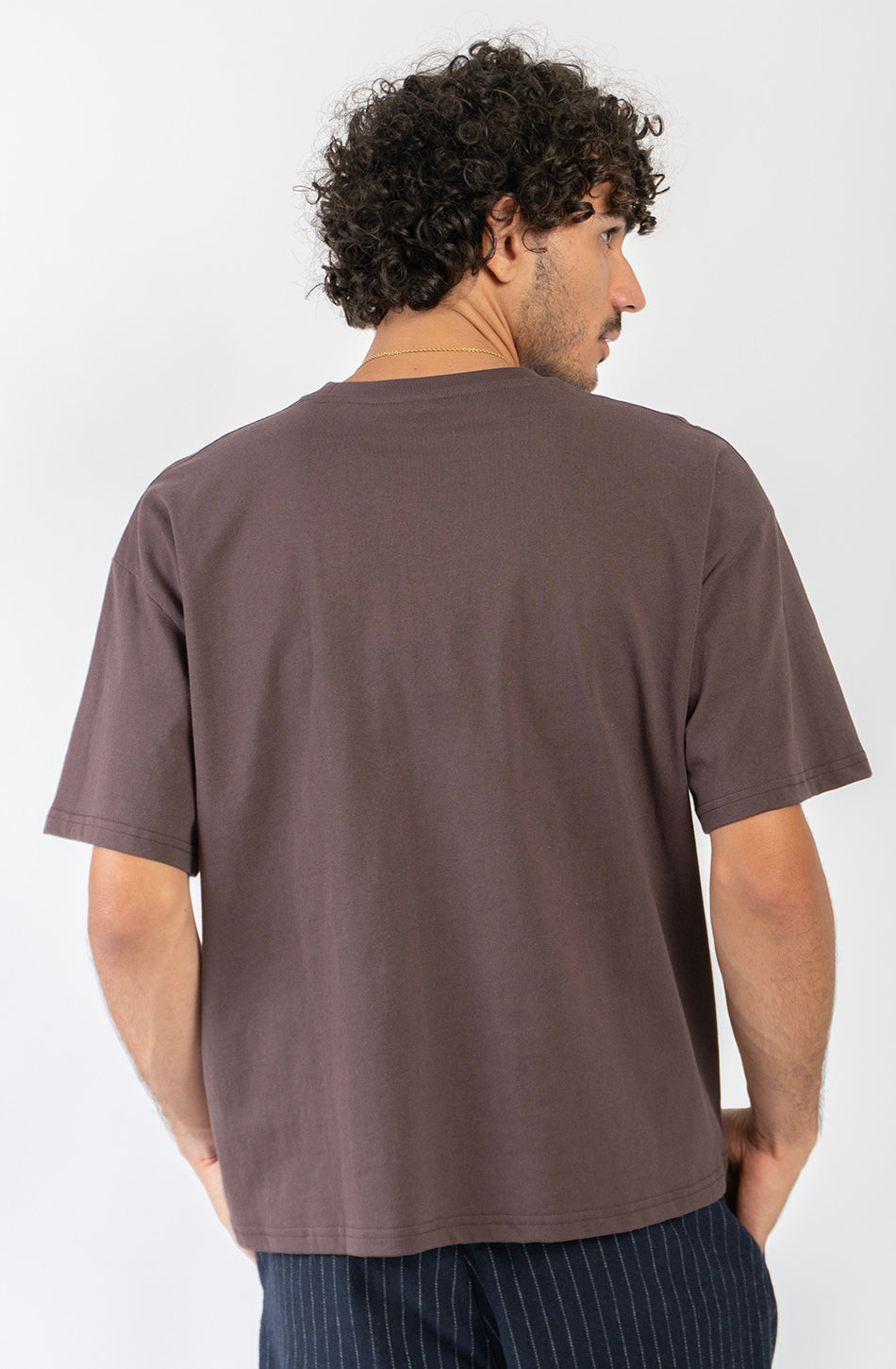 Camiseta Cropped Bouquet Organic Cotton Brown unisex con diseño floral Kaotiko BCN