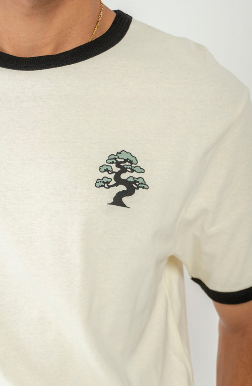 Camiseta Brewed In Tradition Ivory unisex con detalles en contraste e ilustración inspirada en la cultura japonesa