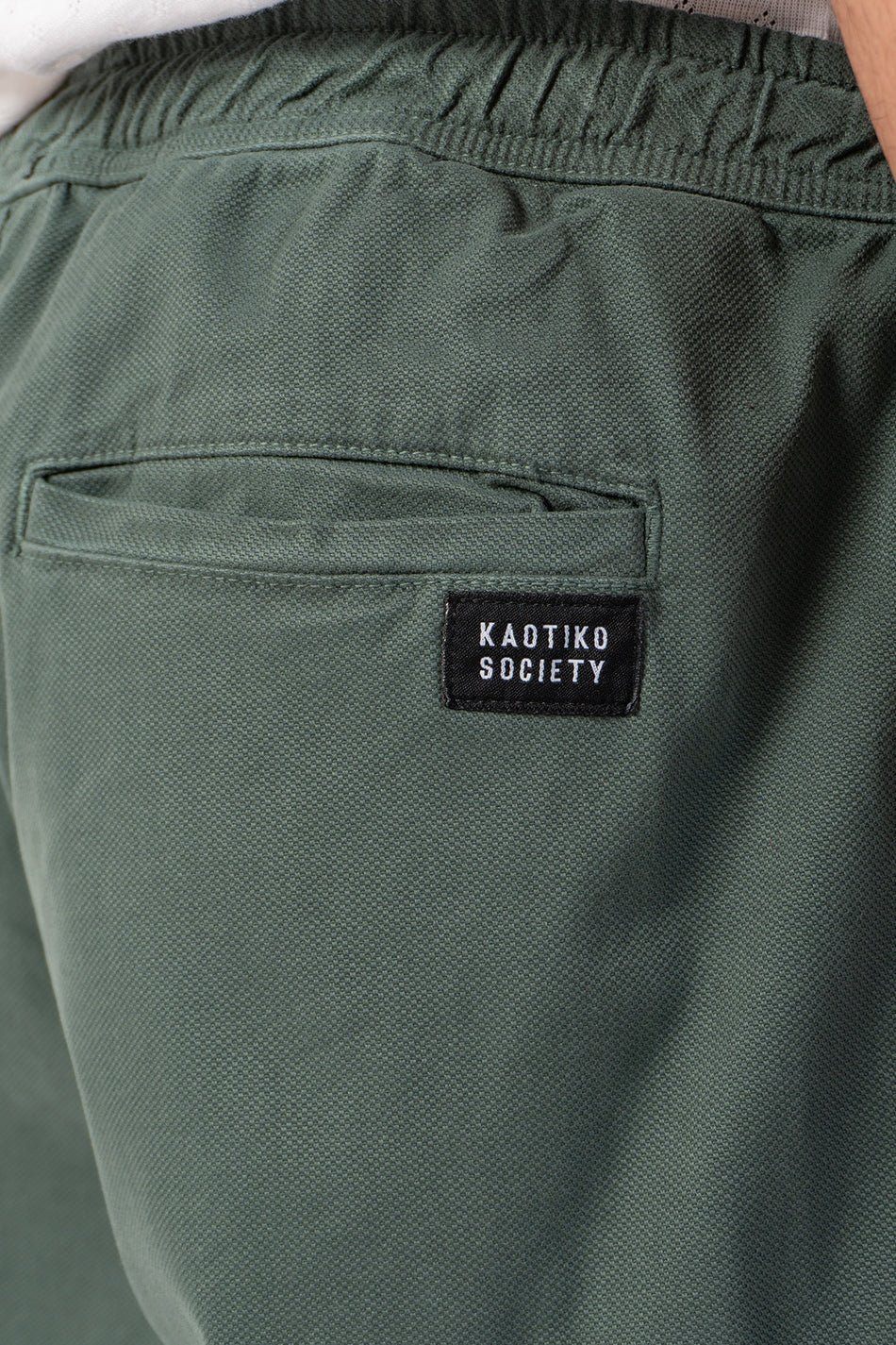 Bermuda cargo à jambes larges Palid Green