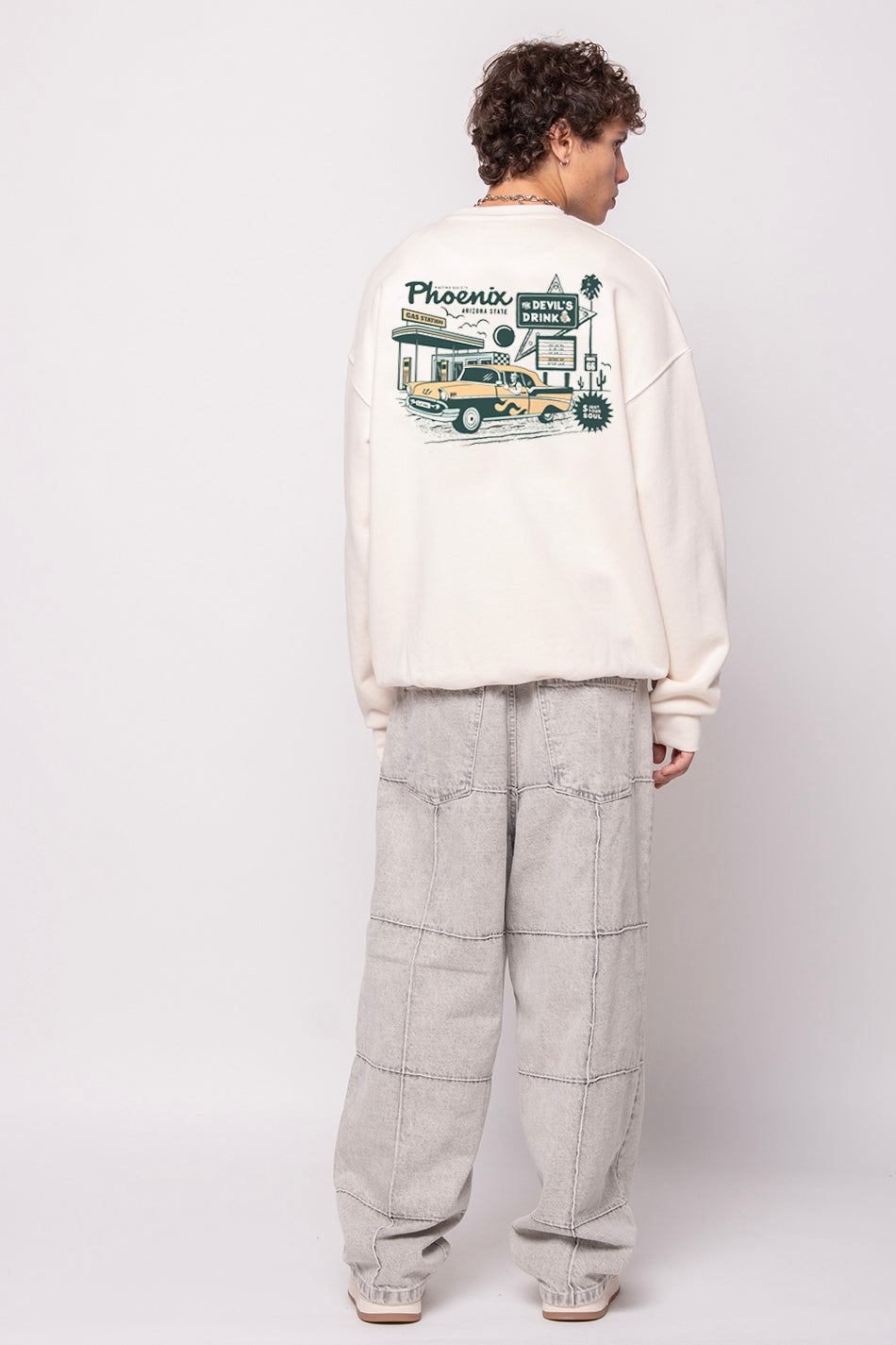 Elfenbeinfarbenes Sweatshirt aus Bio-Baumwolle „Gas Station“