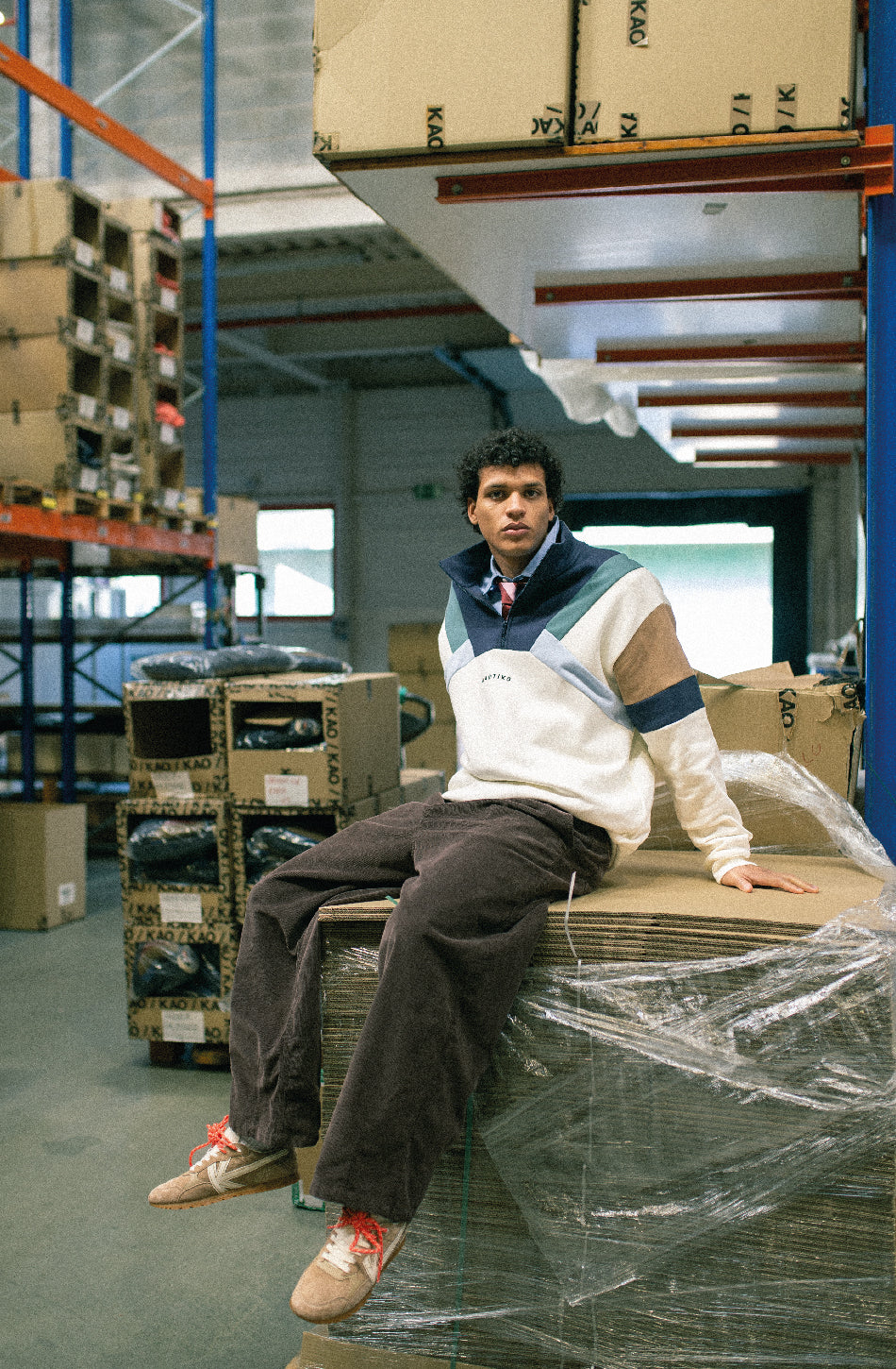 Aleck ivory/Navy sweatshirt