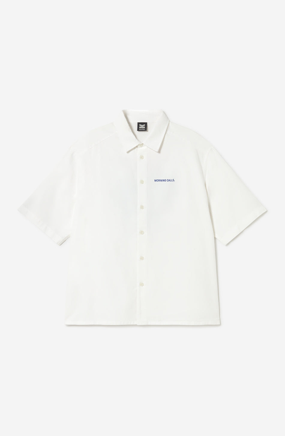 Camisa Paris Coffee White unisex con diseño inspirado en los cafés parisinos