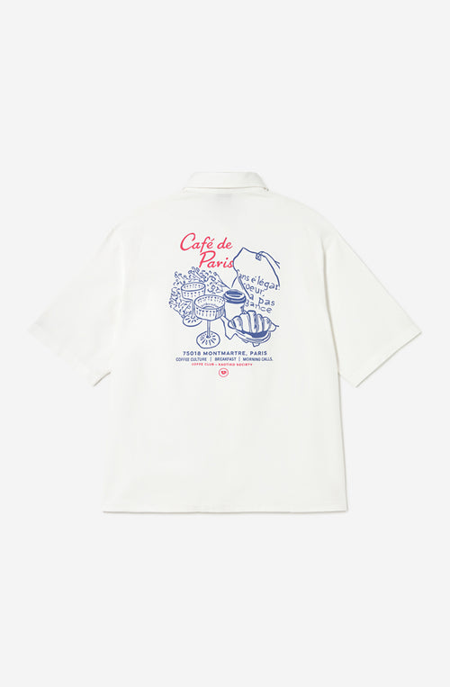 Camisa Paris Coffee White unisex con diseño inspirado en los cafés parisinos