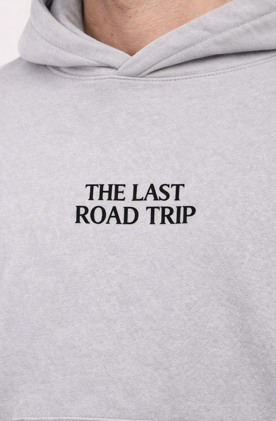 Sudadera Last Road Trip Gray unisex con gráfico de coche retro y diseño inspirado en los road trips de Kaotiko BCN