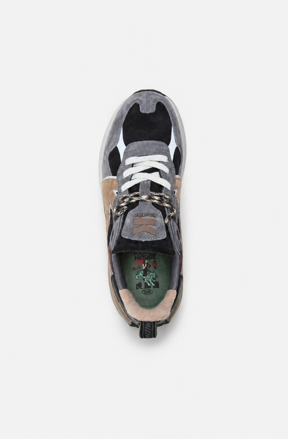 Zapatillas Vancouver Multi Suede Black en ante y materiales combinados, con detalles en negro, gris, beige y verde y logo Kaotiko lateral.