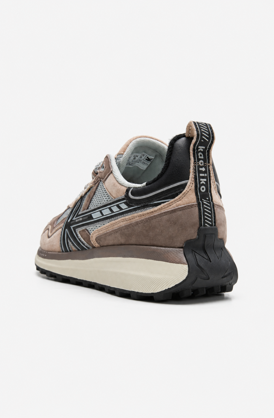Zapatillas Kaotiko Vancouver Tech French Roast en tonos marrones, beige y gris con paneles de malla, logo lateral y suela elevada.