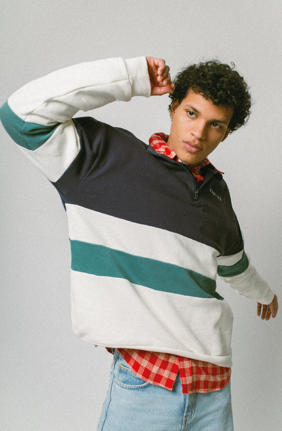 Carter Ivory/Navy/Heura Sweatshirt