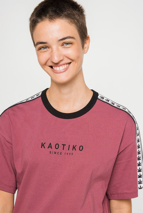 Kaotiko Logos T-Shirt in Lila